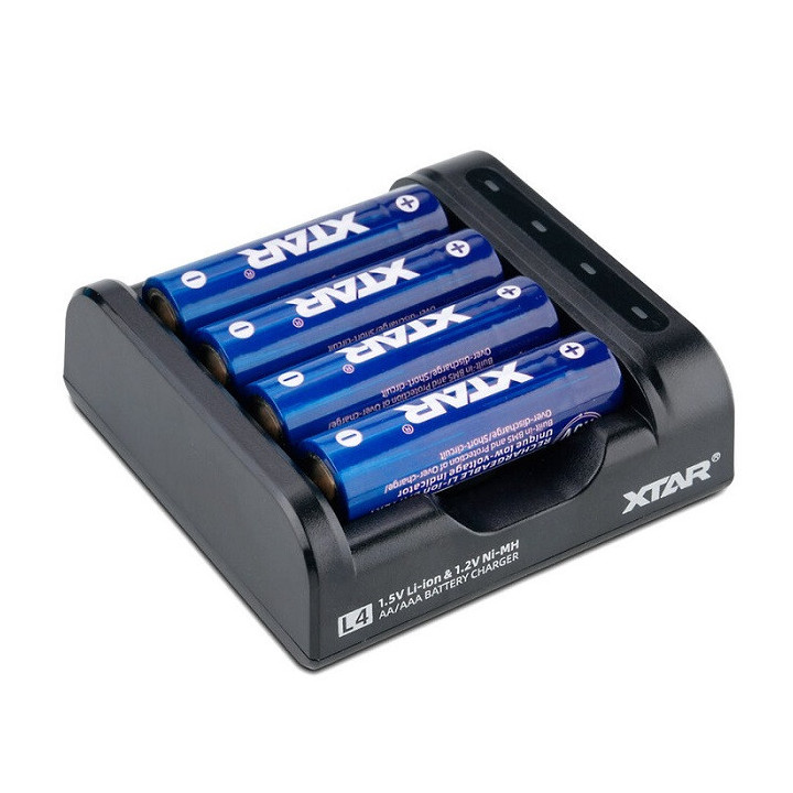 XTAR L4 CHARGER INCL. 4xAA 2500 Li-ION 1,5V