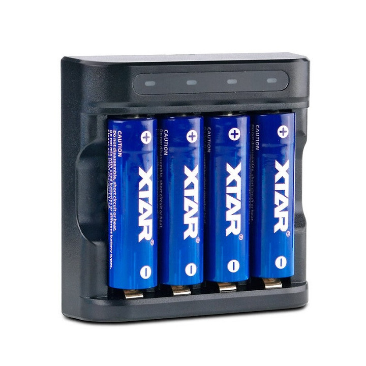 XTAR L4 CHARGER INCL. 4xAA 2500 Li-ION 1,5V