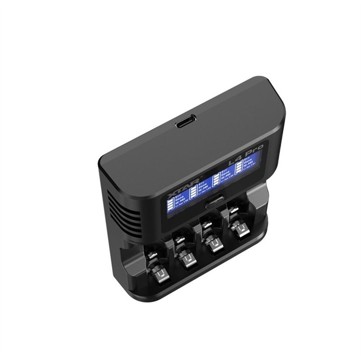 XTAR L4 PRO CHARGER INCL. 4xAA 2500 Li-ION 1,5V